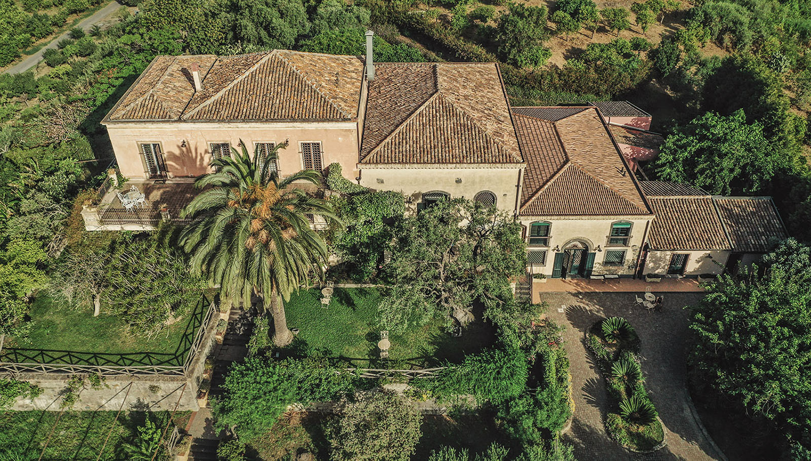 hotel-in-sicily-from-above