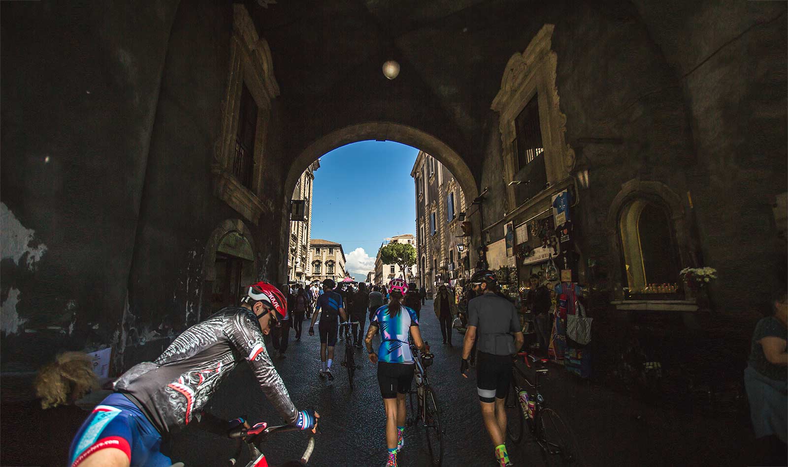 Arriving-at-the-start-of-the-GirodItalia-in-Catania-bred